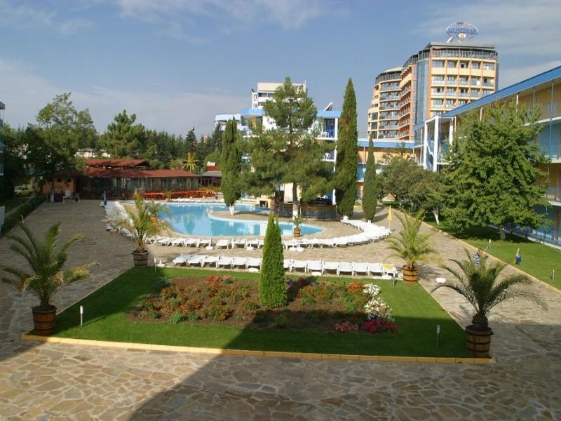 Хотел азуро - ол инклузив 3*